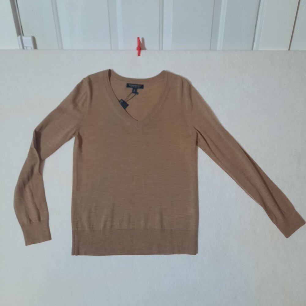 NWT Extra Fine Merino Wool Washable V Neck Caramel Brown Pullover Sweater Small - Picture 4 of 16